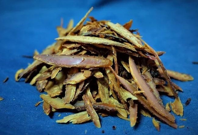 Caballa seca corte grueso 1kg Wadakyu