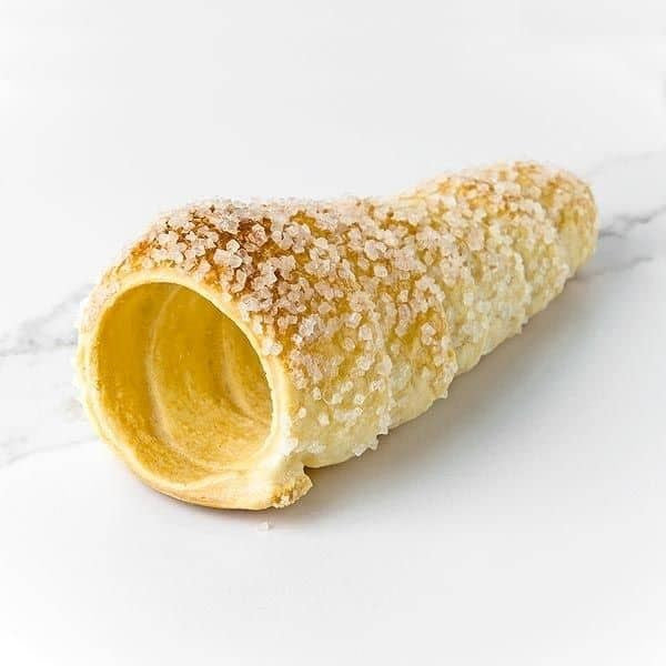 Cono de hojaldre 120mm azúcar perlado - Caja 72 unidades